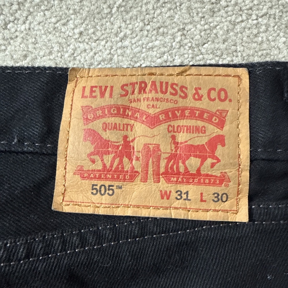 Levis Jeans Mens 31x30 (Fits 31x27) Black 505 Straight Leg Classic - Picture 7 of 10